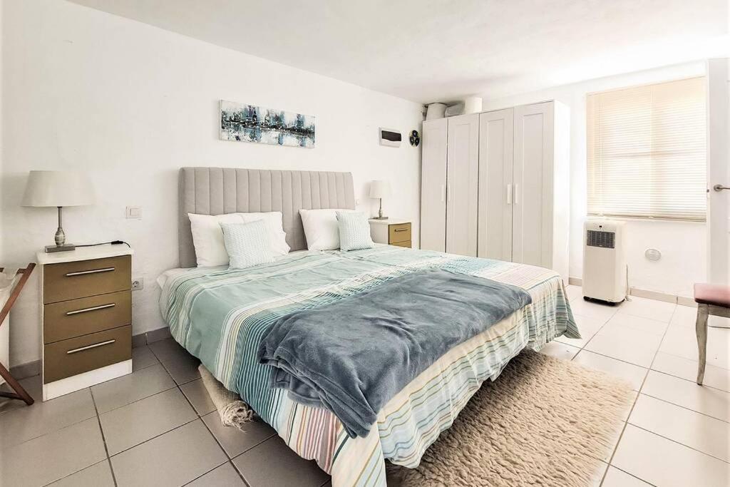 Stunning Sea View Villa With 6 Bedrooms & Heated Pool - Villa Renaissance Playa Blanca  Habitación foto